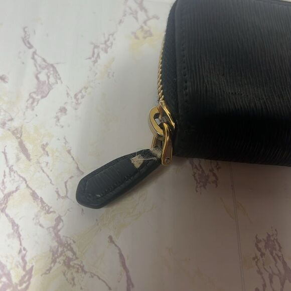 PRADA BLACK SAFFIANO ZIP AROUND KEY HOLDER - Picture 5 of 9